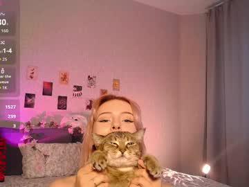 Watch 1little_cherry performing live on BoomCams free cam network