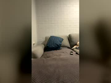 Watch 82avareageguy performing live on BoomCams free cam network
