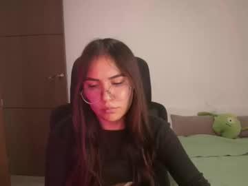 Watch _abbyyyy_ performing live on BoomCams free cam network