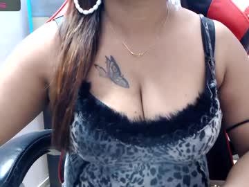 Watch _ananya_9 performing live on BoomCams free cam network