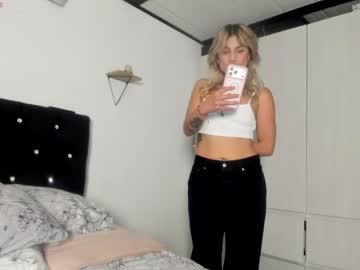 Watch _cereza_ performing live on BoomCams free cam network