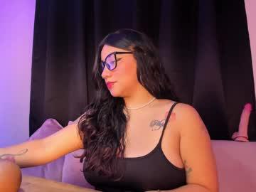 Watch _cinnamoon_ performing live on BoomCams free cam network