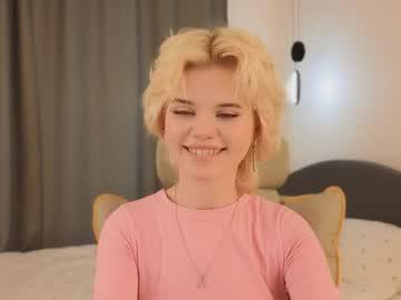 Watch _honnyland performing live on BoomCams free cam network