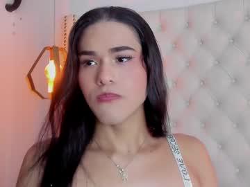 Watch _isalittlestar_ performing live on BoomCams free cam network