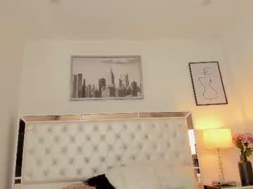 Watch _lunacute_ performing live on BoomCams free cam network