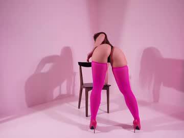 Watch _meganmeow_ performing live on BoomCams free cam network