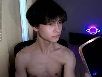Watch _milway_ performing live on BoomCams free cam network