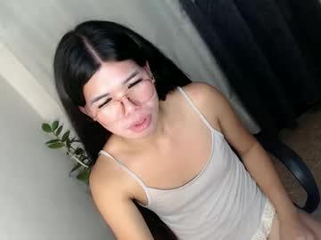 Watch _odette22 performing live on BoomCams free cam network