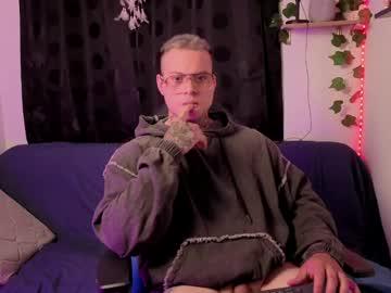 Watch aaronsmith2_ performing live on BoomCams free cam network