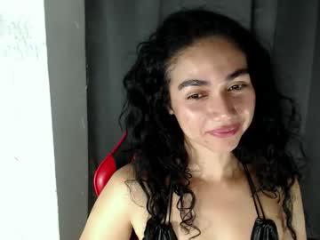 Watch abbi_mooncb performing live on BoomCams free cam network