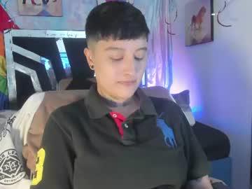 Watch abby_thompson____ performing live on BoomCams free cam network