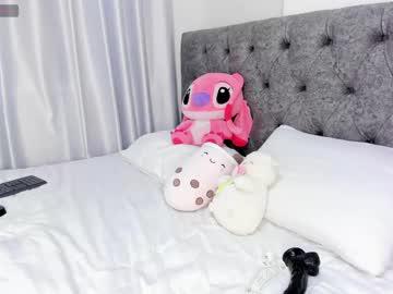 Watch abbyfoxx_ performing live on BoomCams free cam network