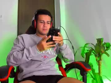 Watch abelasburgo performing live on BoomCams free cam network