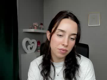 Watch adelesolo performing live on BoomCams free cam network
