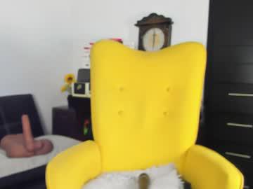 Watch adriana71 performing live on BoomCams free cam network