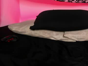 Watch agnes_jones performing live on BoomCams free cam network