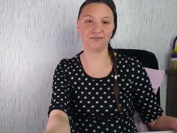 Watch agnete_ performing live on BoomCams free cam network