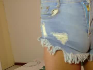 Watch ahinara_doll_xx performing live on BoomCams free cam network