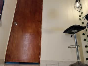 Watch aitana_purple performing live on BoomCams free cam network