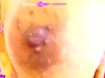 Watch alahia_sw performing live on BoomCams free cam network