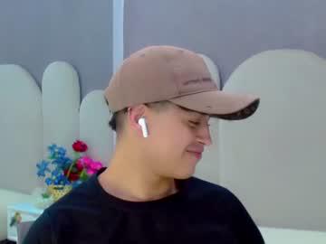 Watch alan_twink12 performing live on BoomCams free cam network