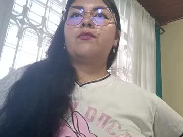 Watch alejandraa_33 performing live on BoomCams free cam network
