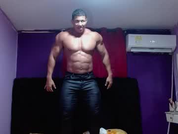 Watch alex_bigcumvez performing live on BoomCams free cam network