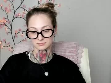 Watch alexa_kittie performing live on BoomCams free cam network