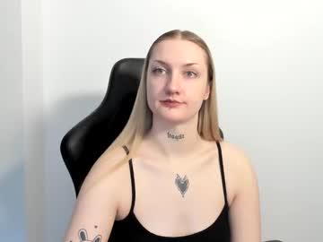 Watch alexafragile performing live on BoomCams free cam network