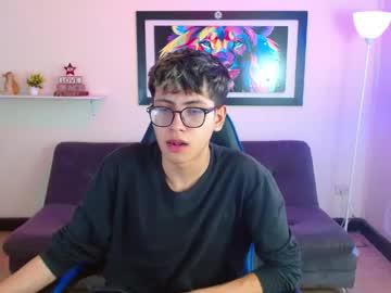 Watch alexcum_18 performing live on BoomCams free cam network
