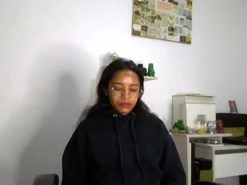 Watch alia_lombardi performing live on BoomCams free cam network