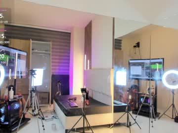 Watch alice_26__ performing live on BoomCams free cam network