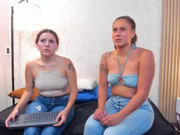 Watch aliceandsia performing live on BoomCams free cam network