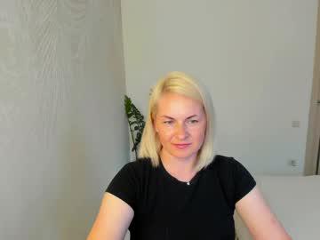 Watch alicee__grace performing live on BoomCams free cam network