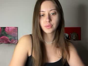 Watch aliceinlustland performing live on BoomCams free cam network