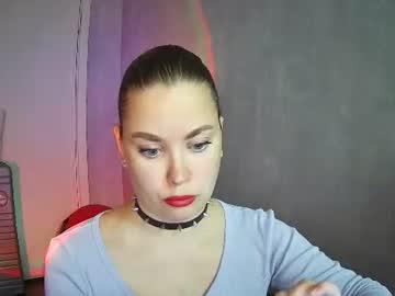 Watch alicexfresh performing live on BoomCams free cam network