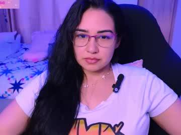Watch alicia_hotxx performing live on BoomCams free cam network