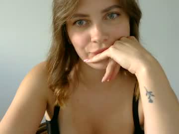 Watch alina_007_007 performing live on BoomCams free cam network