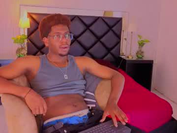 Watch alister_star performing live on BoomCams free cam network