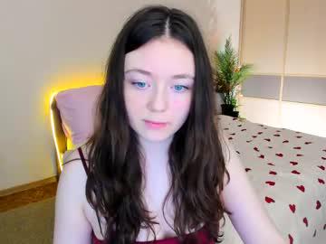 Watch alluringeyess performing live on BoomCams free cam network