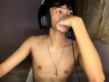 Watch alt_femboy performing live on BoomCams free cam network