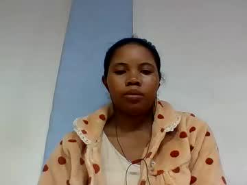 Watch alydie7 performing live on BoomCams free cam network