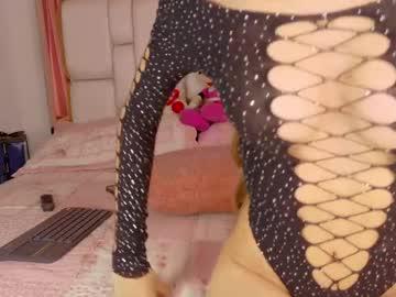Watch ambarrossi_ performing live on BoomCams free cam network
