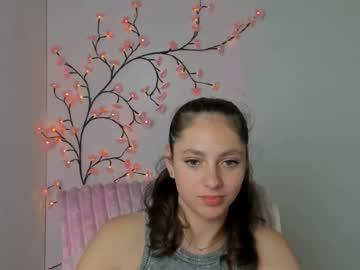 Watch amber__r performing live on BoomCams free cam network