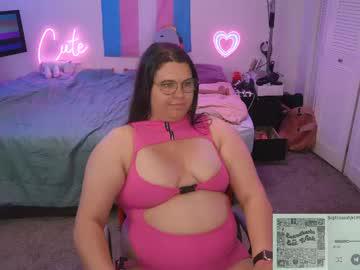 Watch ambercutewheels performing live on BoomCams free cam network