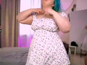 Watch amelia_skyees performing live on BoomCams free cam network