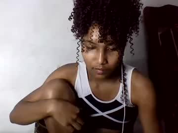 Watch amelisy20005 performing live on BoomCams free cam network