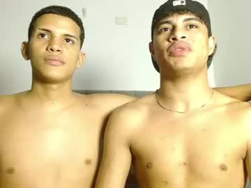 Watch america_27 performing live on BoomCams free cam network