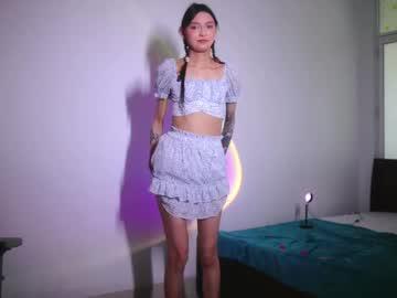 Watch amy_peachy performing live on BoomCams free cam network