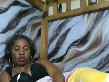 Watch amyatche performing live on BoomCams free cam network